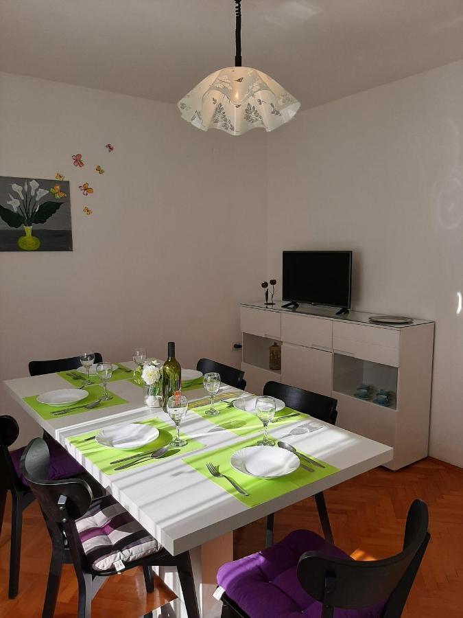 Apartments Viktorija Pula Extérieur photo