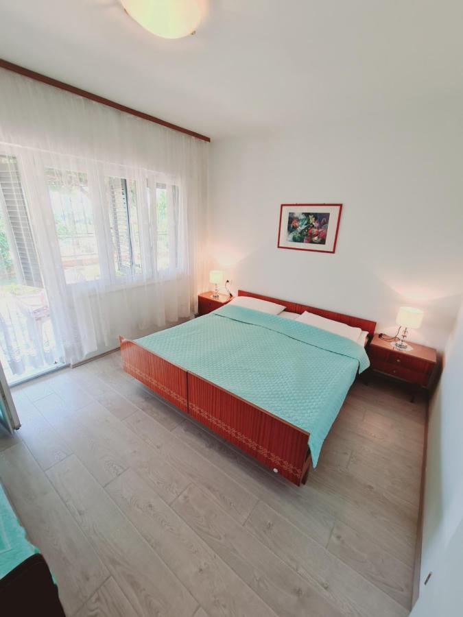Apartments Viktorija Pula Extérieur photo