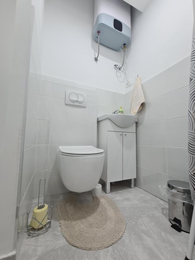 Apartments Viktorija Pula Extérieur photo